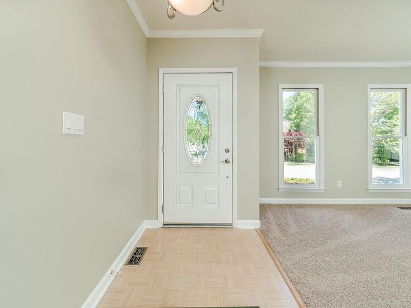4612 Easthampton Dr, Raleigh, NC 27604