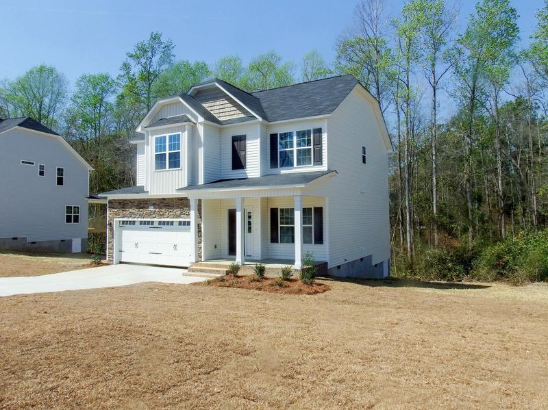 4612 Scenic Pines Dr, Hope Mills, NC 28348