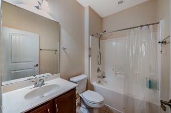 4612 Thorn Leaf Ct, Raleigh, NC 27604