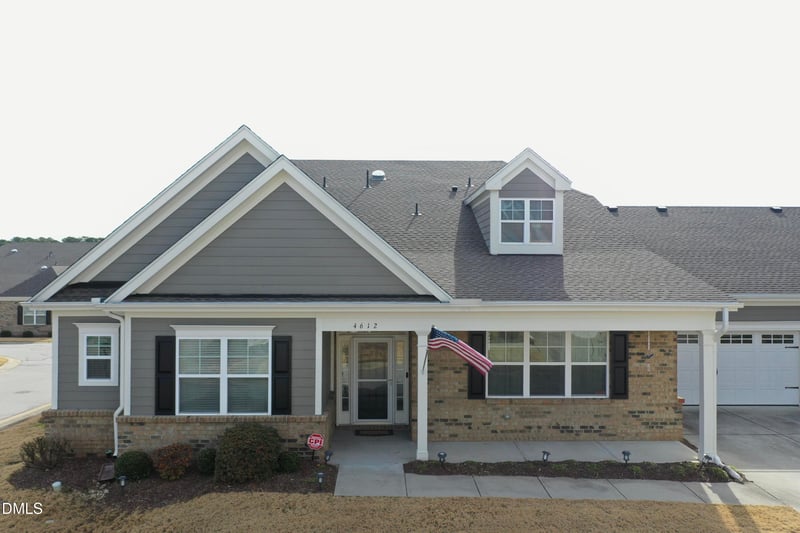 4612 Thorn Leaf Ct, Raleigh, NC 27604