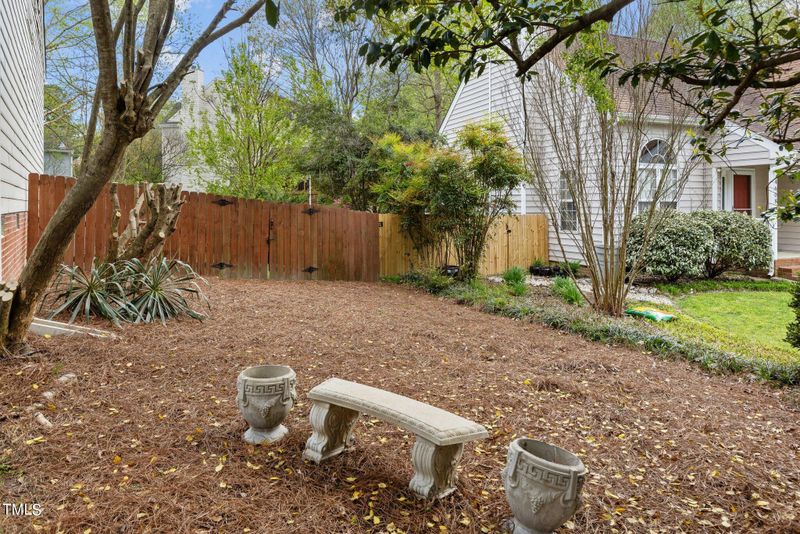 4612 Windmere Chase Dr, Raleigh, NC 27616