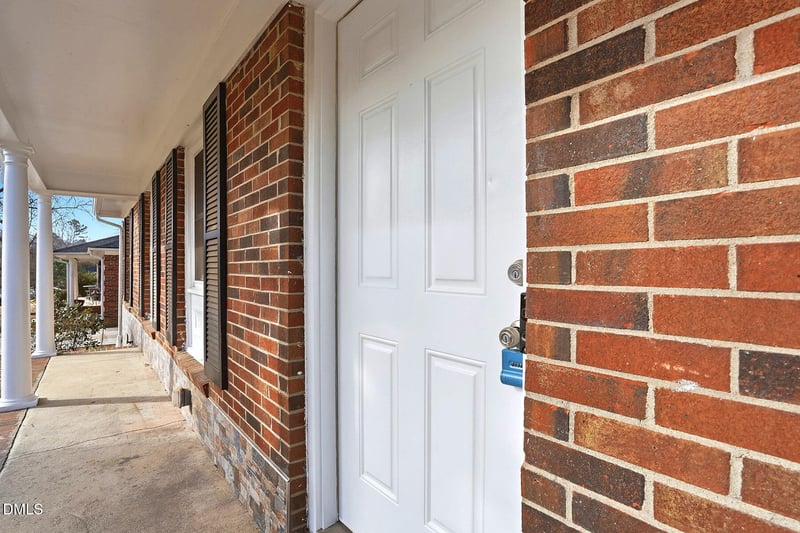 4613 Limerick Dr, Raleigh, NC 27604