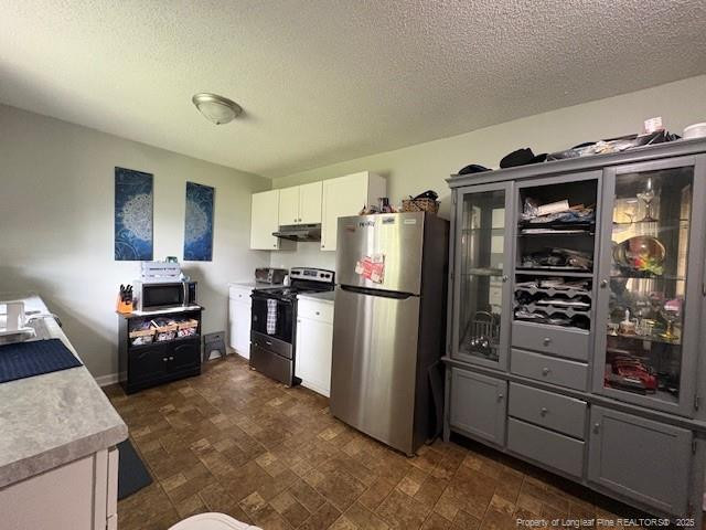 4614 Needham Dr, Fayetteville, NC 28304