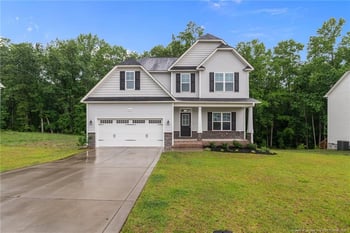 4616 Scenic Pines Dr, Hope Mills, NC 28348
