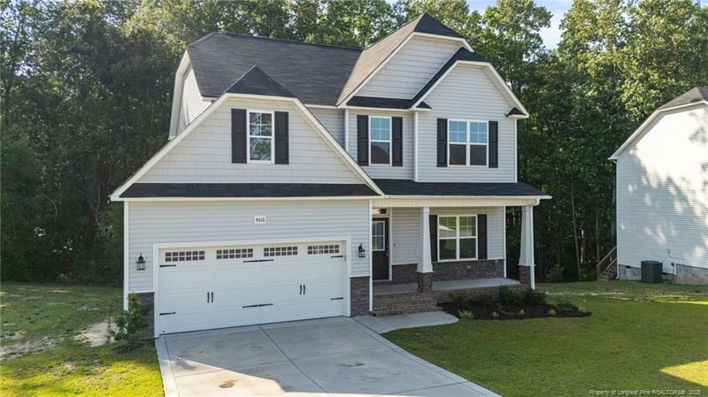 4616 Scenic Pines Dr, Hope Mills, NC 28348