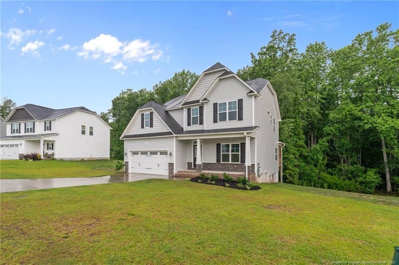 4616 Scenic Pines Dr, Hope Mills, NC 28348