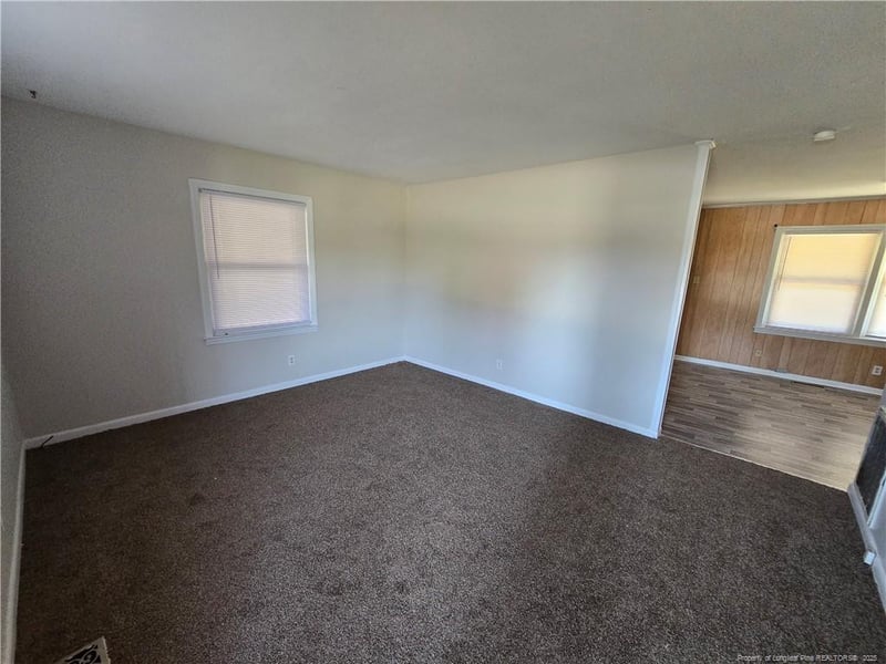 4617 Belford Rd, Fayetteville, NC 28314