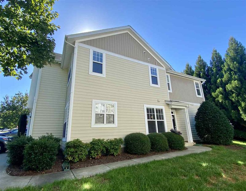 4618 Kings Garden Rd, Raleigh, NC 27612