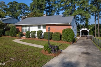 462 Mcrae Dr, Fayetteville, NC 28305