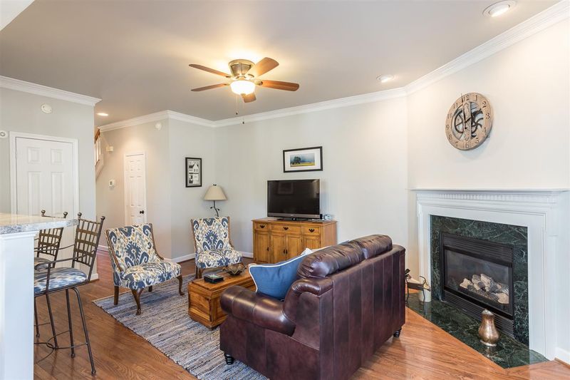 4620 Asterwood Dr, Raleigh, NC 27606