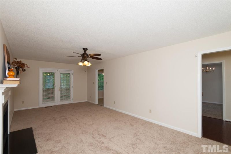 4620 Timberhurst Dr, Raleigh, NC 27612