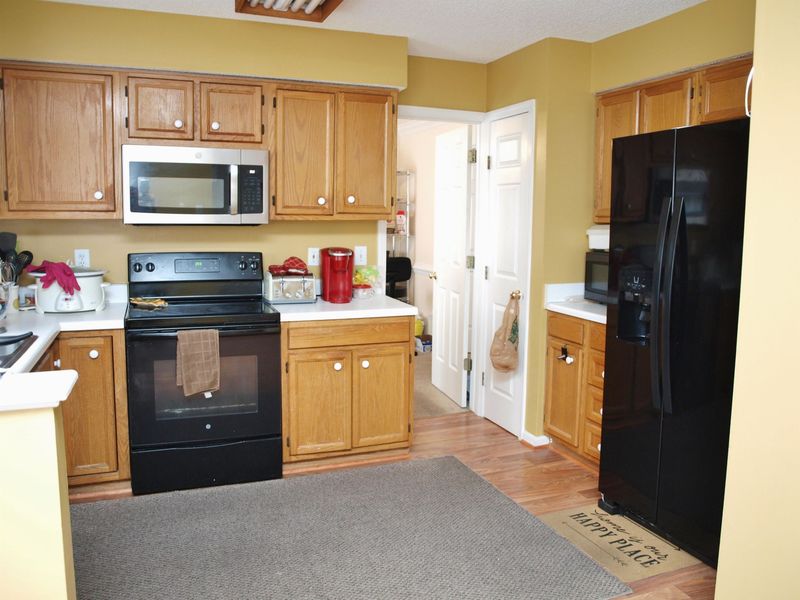 4621 Fox Rd, Raleigh, NC 27616