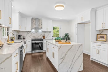 4621 Woodridge Dr, Raleigh, NC 27612
