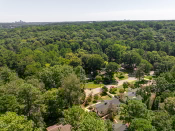 4621 Woodridge Dr, Raleigh, NC 27612