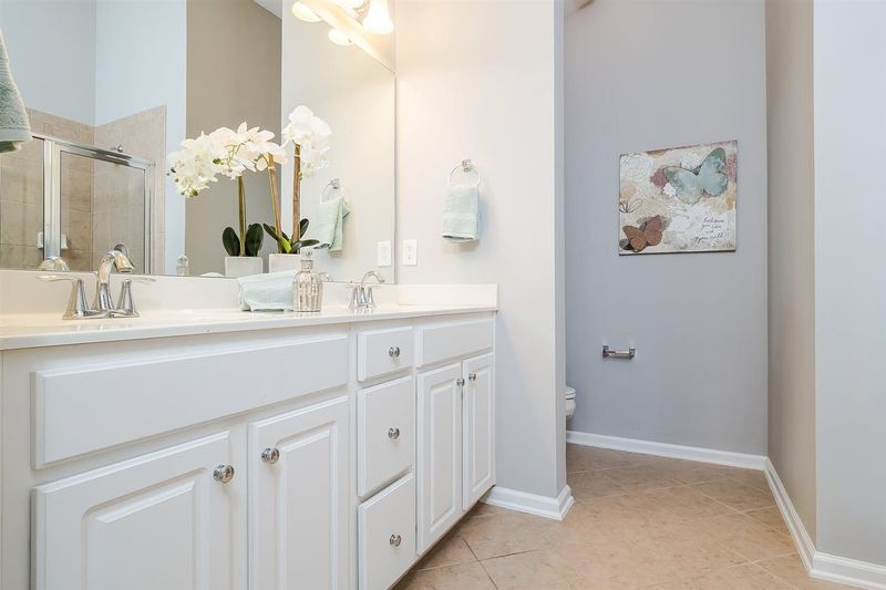 4624 Springerly Ln, Raleigh, NC 27612