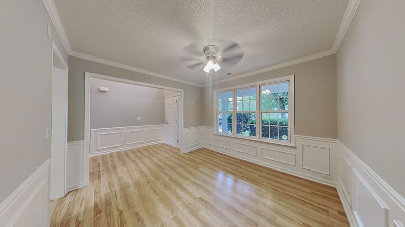 4625 Dresden Village Dr, Raleigh, NC 27604