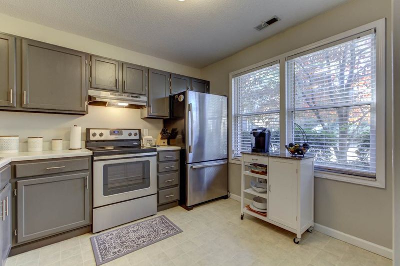 4628 Pine Trace Dr, Raleigh, NC 27613