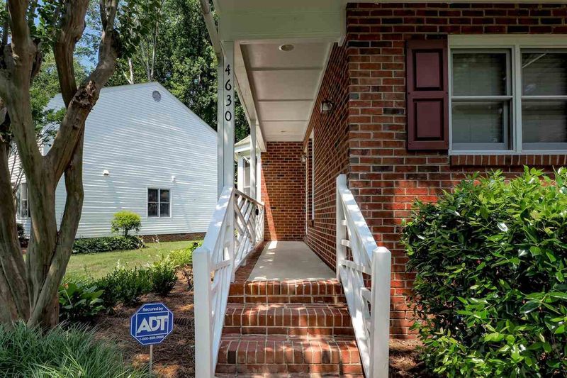 4630 Townesbury Ln, Raleigh, NC 27612