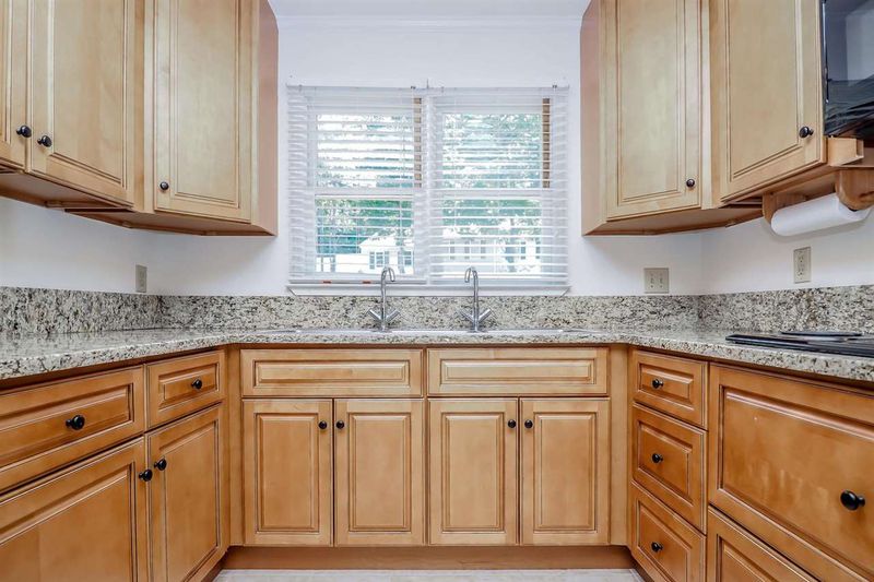 4630 Townesbury Ln, Raleigh, NC 27612