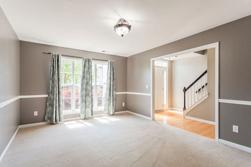 4633 Dresden Village Dr, Raleigh, NC 27604