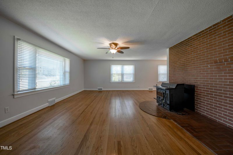 4634 Pearces Rd, Zebulon, NC 27597