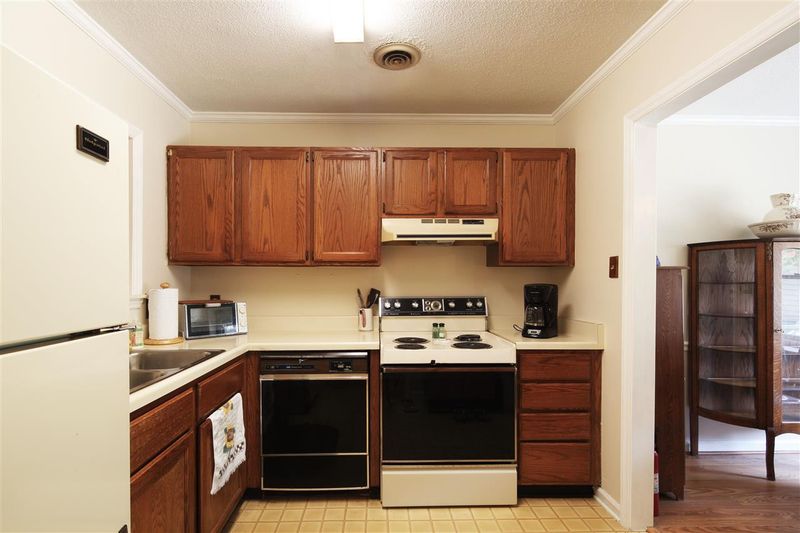 4636 Jacqueline Ln, Raleigh, NC 27616
