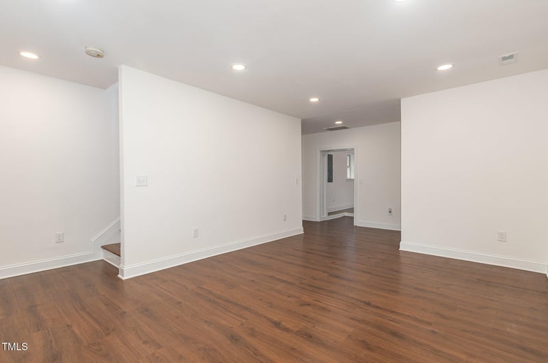 464 Longfellow St, Fuquay Varina, NC 27526