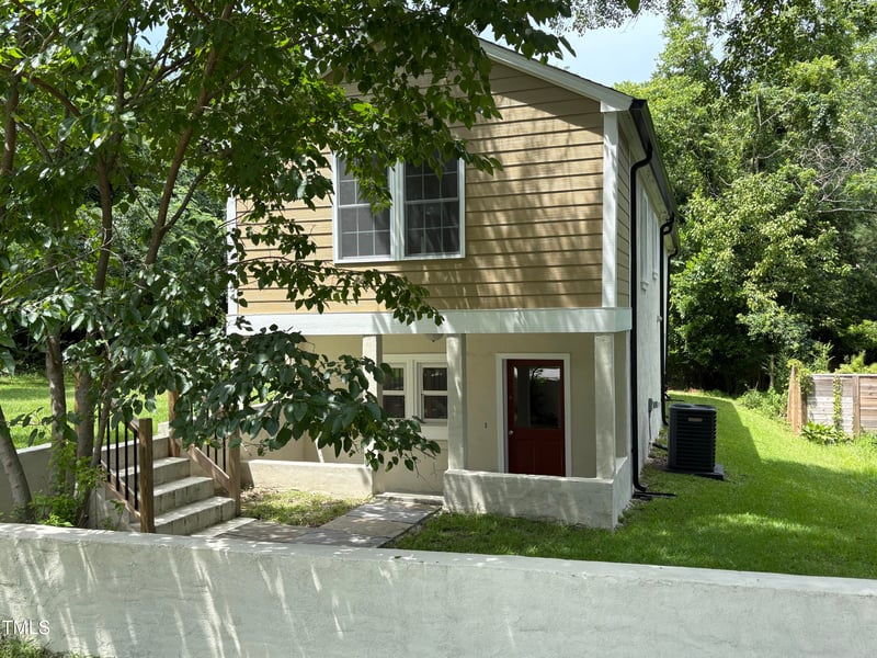 464 Longfellow St, Fuquay Varina, NC 27526