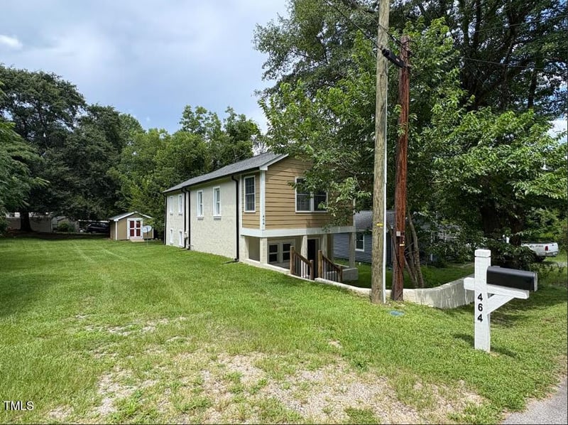 464 Longfellow St, Fuquay Varina, NC 27526