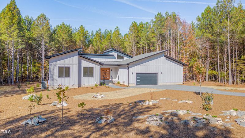 4640 Array Dr, Chapel Hill, NC 27516