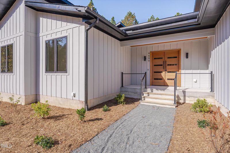 4640 Array Dr, Chapel Hill, NC 27516