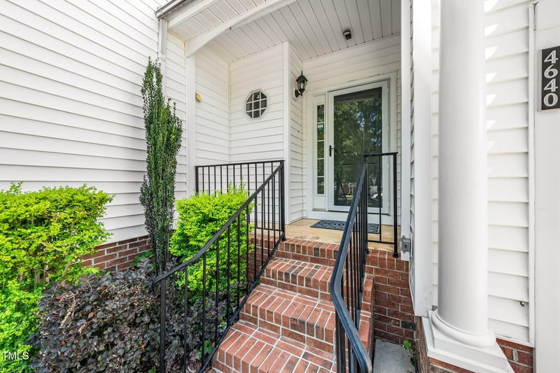 4640 Asterwood Dr, Raleigh, NC 27606