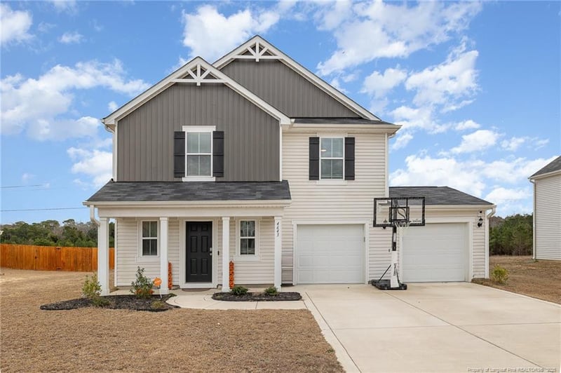 4643 Revelstroke Rd, Hope Mills, NC 28348