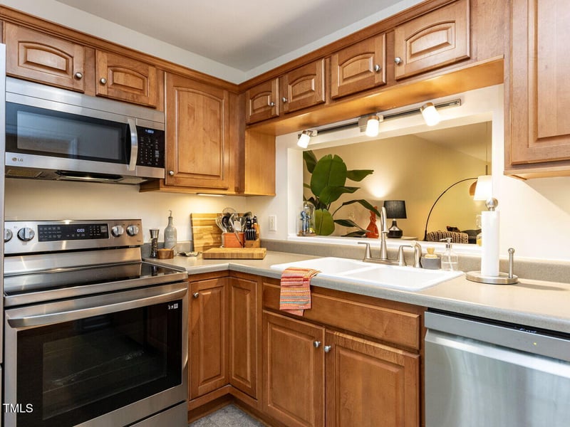4646 Fawnbrook Cir, Raleigh, NC 27612