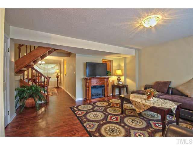 4652 Pine Trace Dr, Raleigh, NC 27613