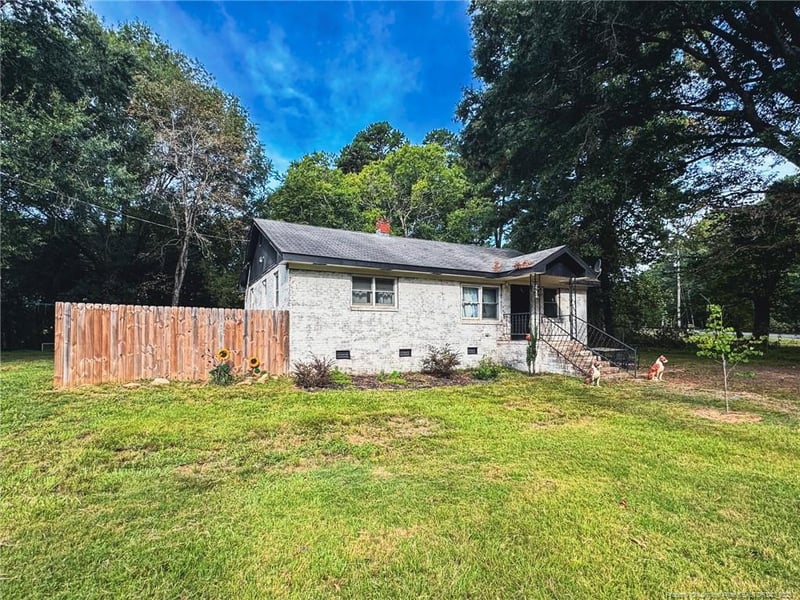 466 Forest Oaks Dr, Sanford, NC 27330