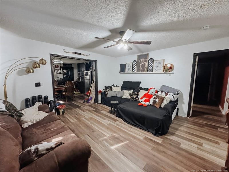 466 Forest Oaks Dr, Sanford, NC 27330