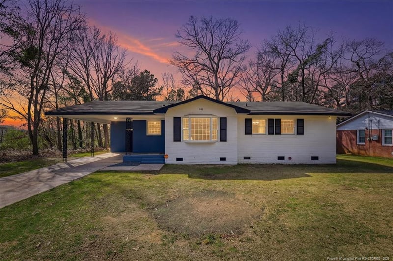466 Lansdowne Rd, Fayetteville, NC 28314