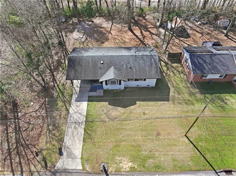466 Lansdowne Rd, Fayetteville, NC 28314