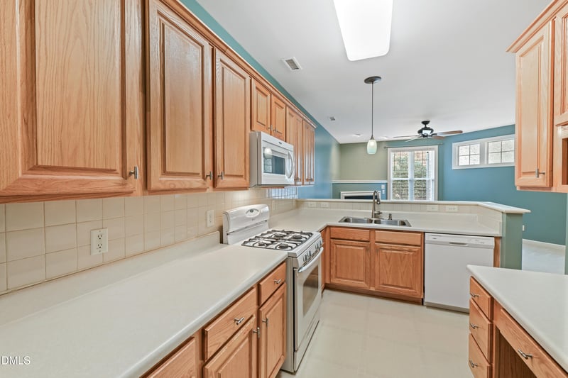 4664 Pooh Corner Dr, Raleigh, NC 27616