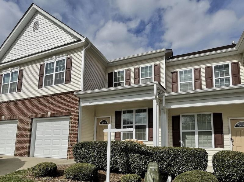 4674 Pooh Corner Dr, Raleigh, NC 27616