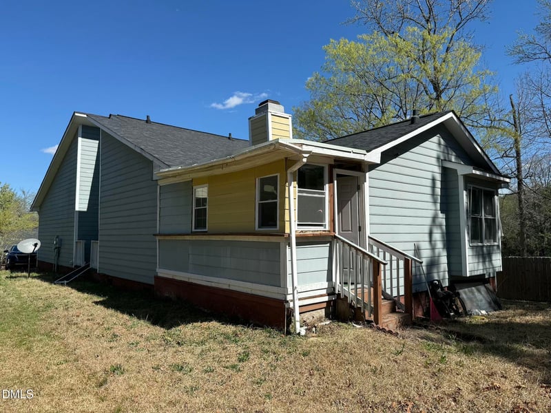 468 Dickens Dr, Raleigh, NC 27610