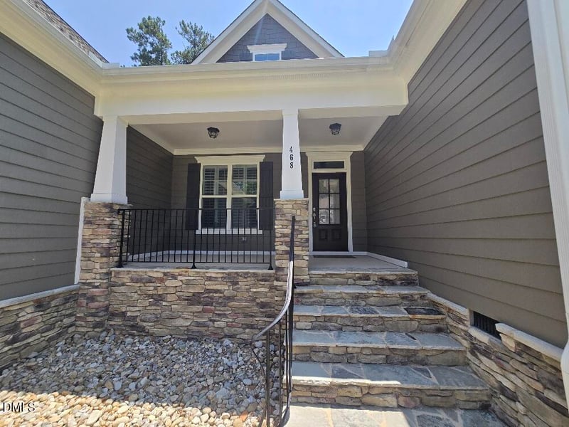 468 Rockport Dr, Clayton, NC 27527