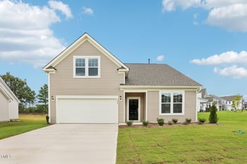 468 Winding Creek Dr, Lillington, NC 27546