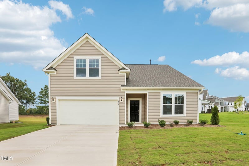 468 Winding Creek Dr, Lillington, NC 27546