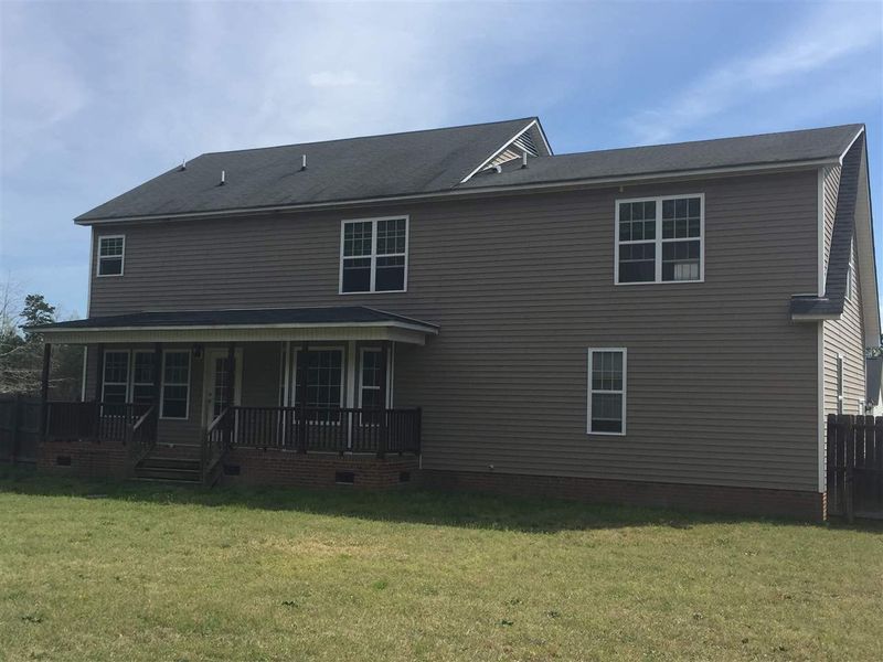 469 Blaze Ridge Dr, Smithfield, NC 27577