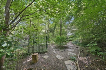47 Davie Cir, Chapel Hill, NC 27514