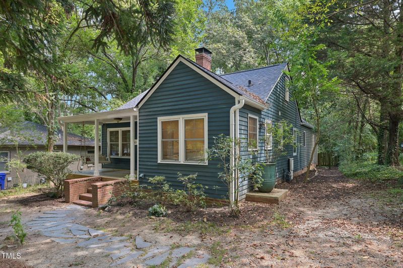 47 Davie Cir, Chapel Hill, NC 27514