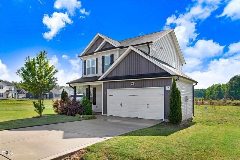 47 Peduncle St, Selma, NC 27576