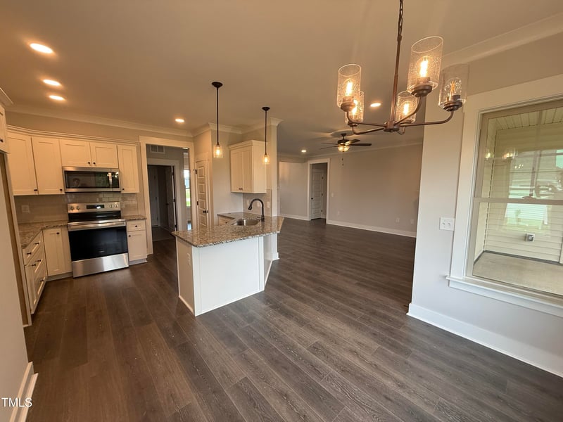 47 Royal Ave, Selma, NC 27576
